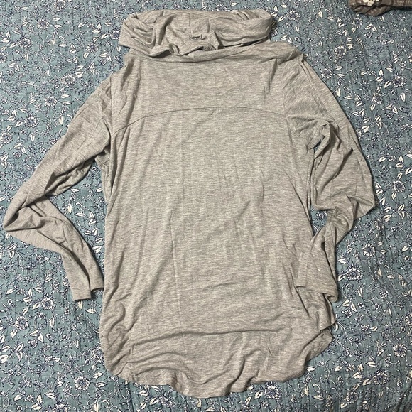 Harley Davidson Motorcycle Co. cowl neck knit lux pullover top. Large - Picture 8 of 8